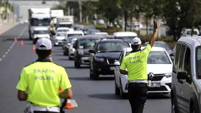 İçişleri Bakanlığı'ndan Kurban Bayramı için trafik denetimi talimatı! 17 ilimizdeki 20 güzergahta sıkı tedbir alınacak