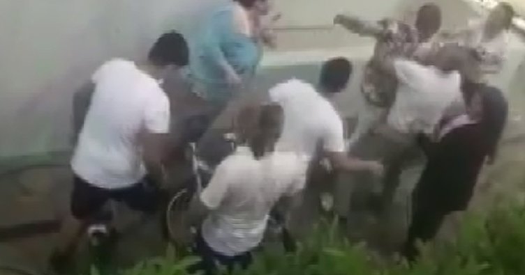 İki aile arasında site bahçesindeki kavgada kavgaya karışan herkese kısıtlamayı ihlalden ceza