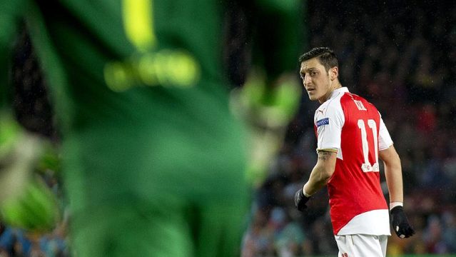 İngiliz Basını, Mesut Özil'in yeni rotasını duyurdu