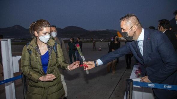 İran uçağı 90 yolcusuyla Gazipaşa- Alanya Havalimanı'na yeniden iniş yaptı.