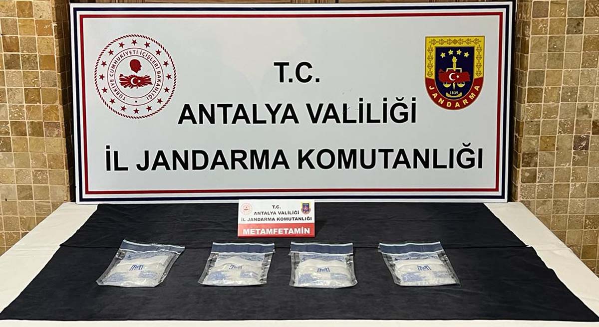 Jandarma Ekipleri Antalyalı Vatandaşların Huzur Ve Güvenliği İçin Çalışmaya Devam Ediyor