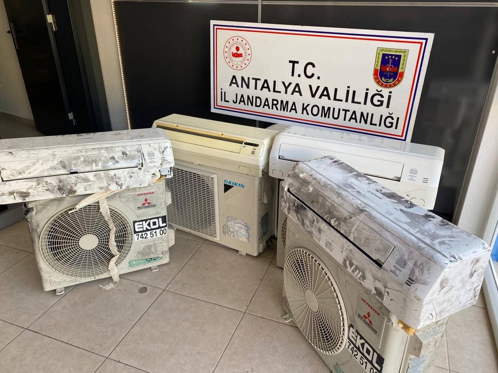 Jandarmanın 5 günde 85 adet kamera kaydını incelemesi sonucu klima hırsızlığı aydınlatıldı