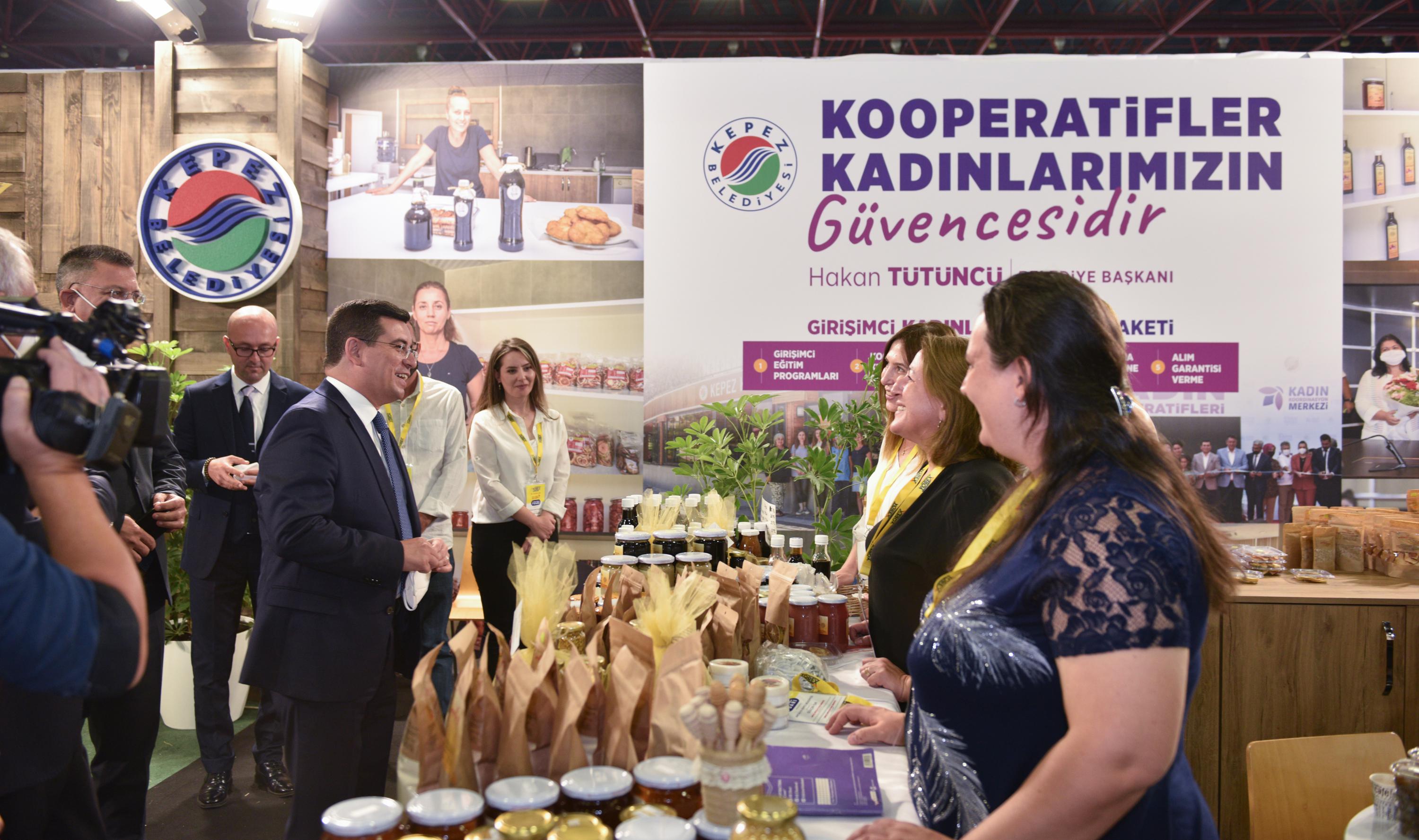 Kadın kooperatifleri standı ile Kepez YÖREX’te