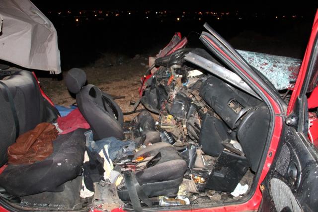 Kamyon ile otomobil kafa kafaya çarpıştı: 2 kişi hayatını kaybetti