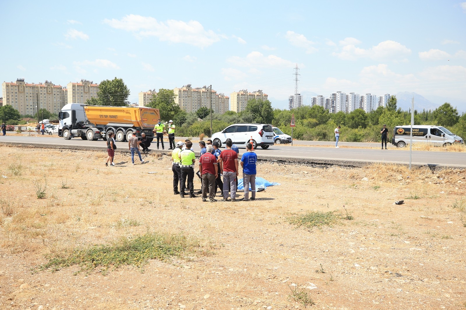 Kamyonetle çarpışan motosiklet sürücü öldü