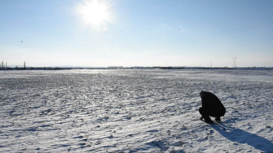 Kar yağışı kuraklık endişesi taşıyan çiftçiye cansuyu oldu