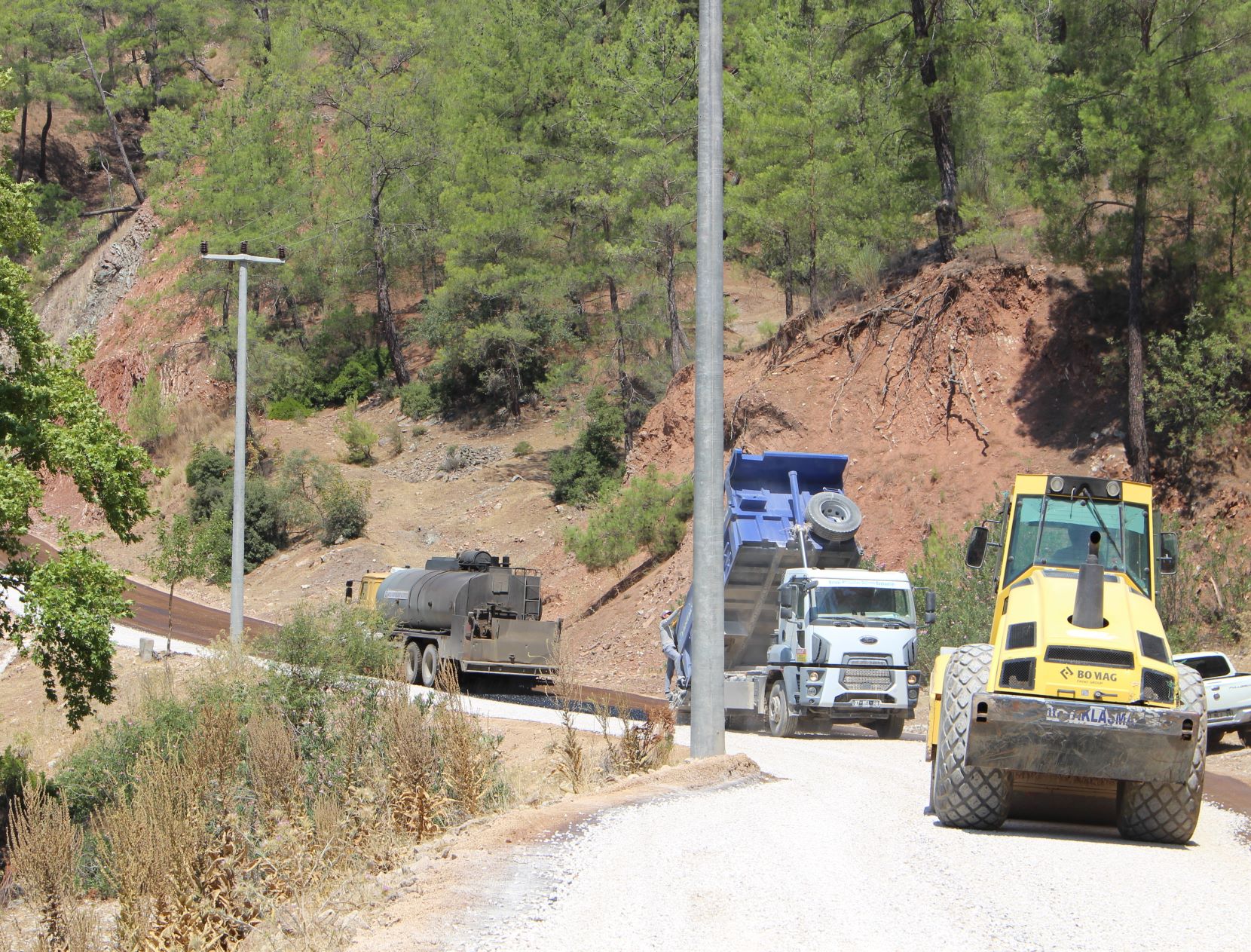 Karacaören ve Yenikışla grup yolu asfaltlanıyor