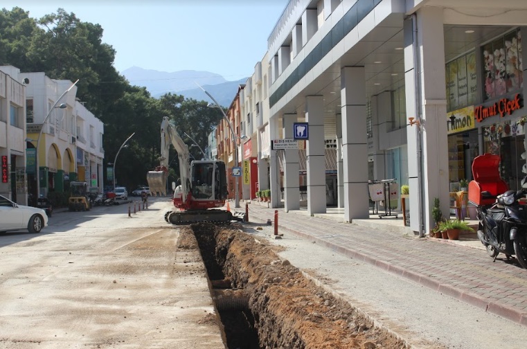 KEMER YENİ MAHALLE VE MERKEZ MAHALLE’DE ALT YAPI ÇALIŞMASI