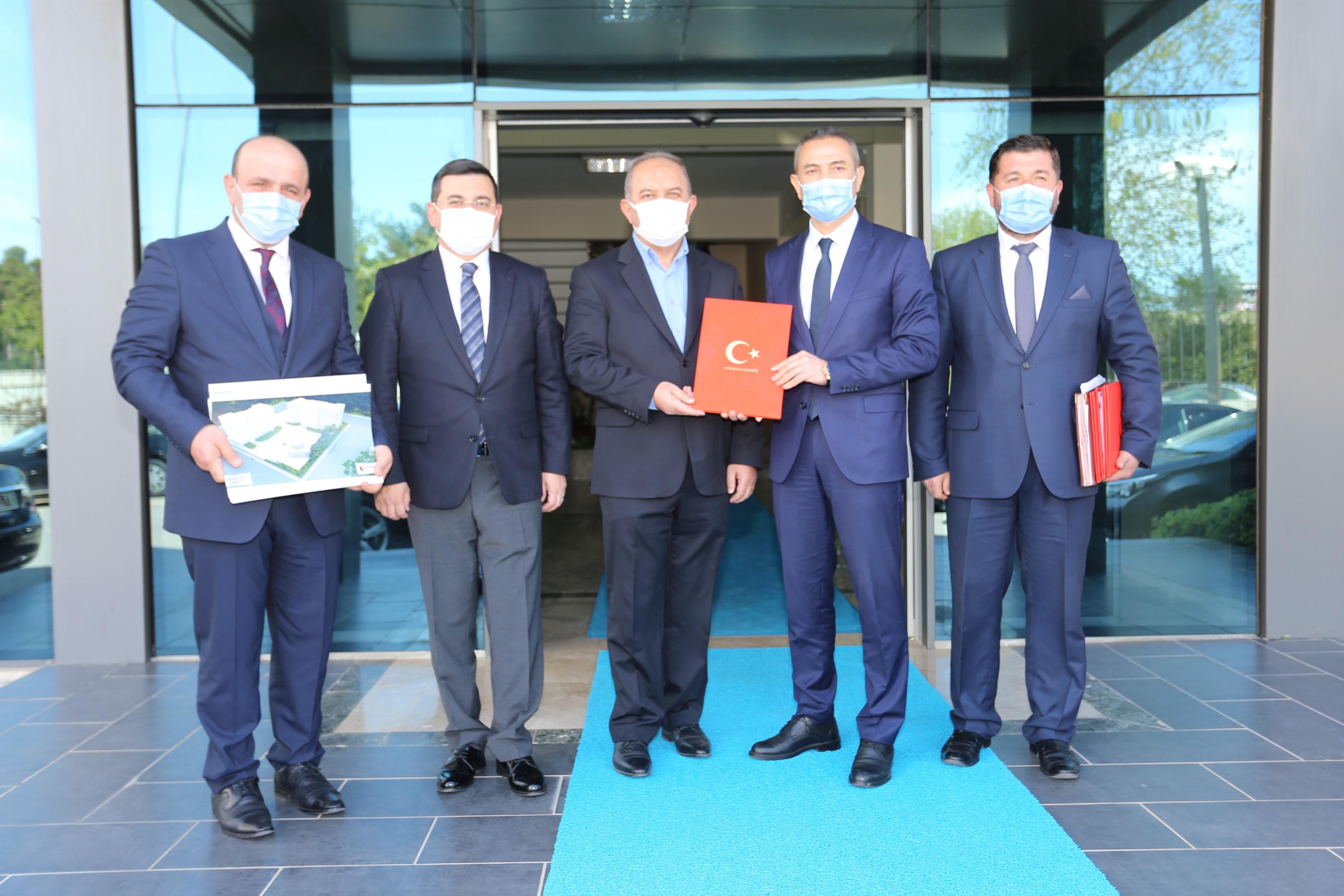 Kepez Belediye Başkanı Hakan Tütüncü 'Eğitime yatırımı çok önemsiyoruz'