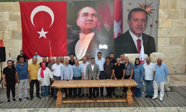 KEPEZ BELEDİYE MECLİSİ, DÜNYANIN İLK DEMOKRATİK MECLİSİNDE TOPLANDI