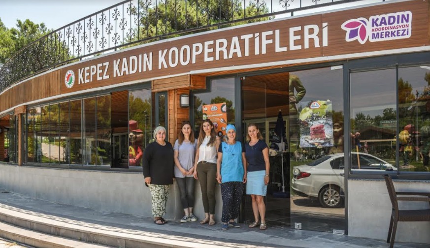 KEPEZ’DEN ÜRETEN KADINLARA ‘HANIMELİ MARKETLERİ’