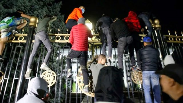 Kırgızistan'da protestolara neden olan parlamento seçimleri iptal edildi