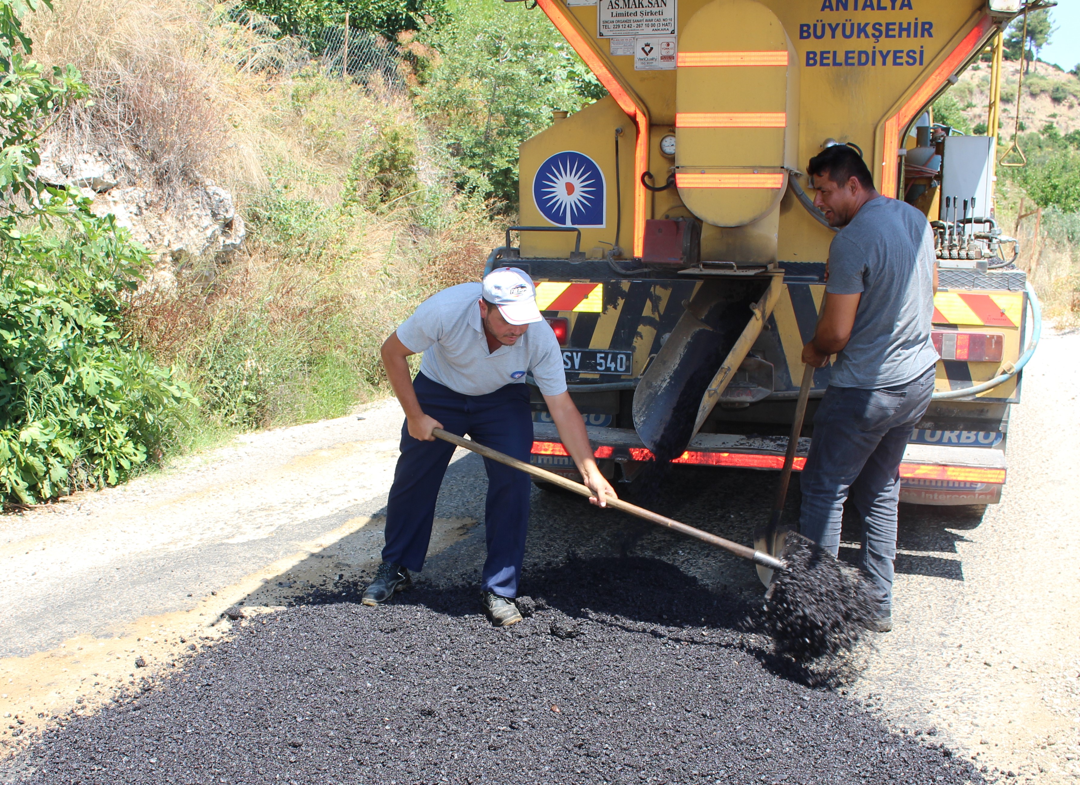 Kırsal yollara 46 milyon yatırım