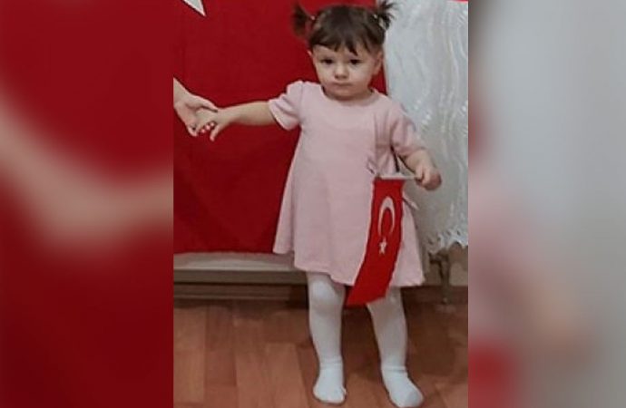 Konya’da feci olay! Canlı ders sırasında balkondan düşen Kumsal bebek hayatını kaybetti