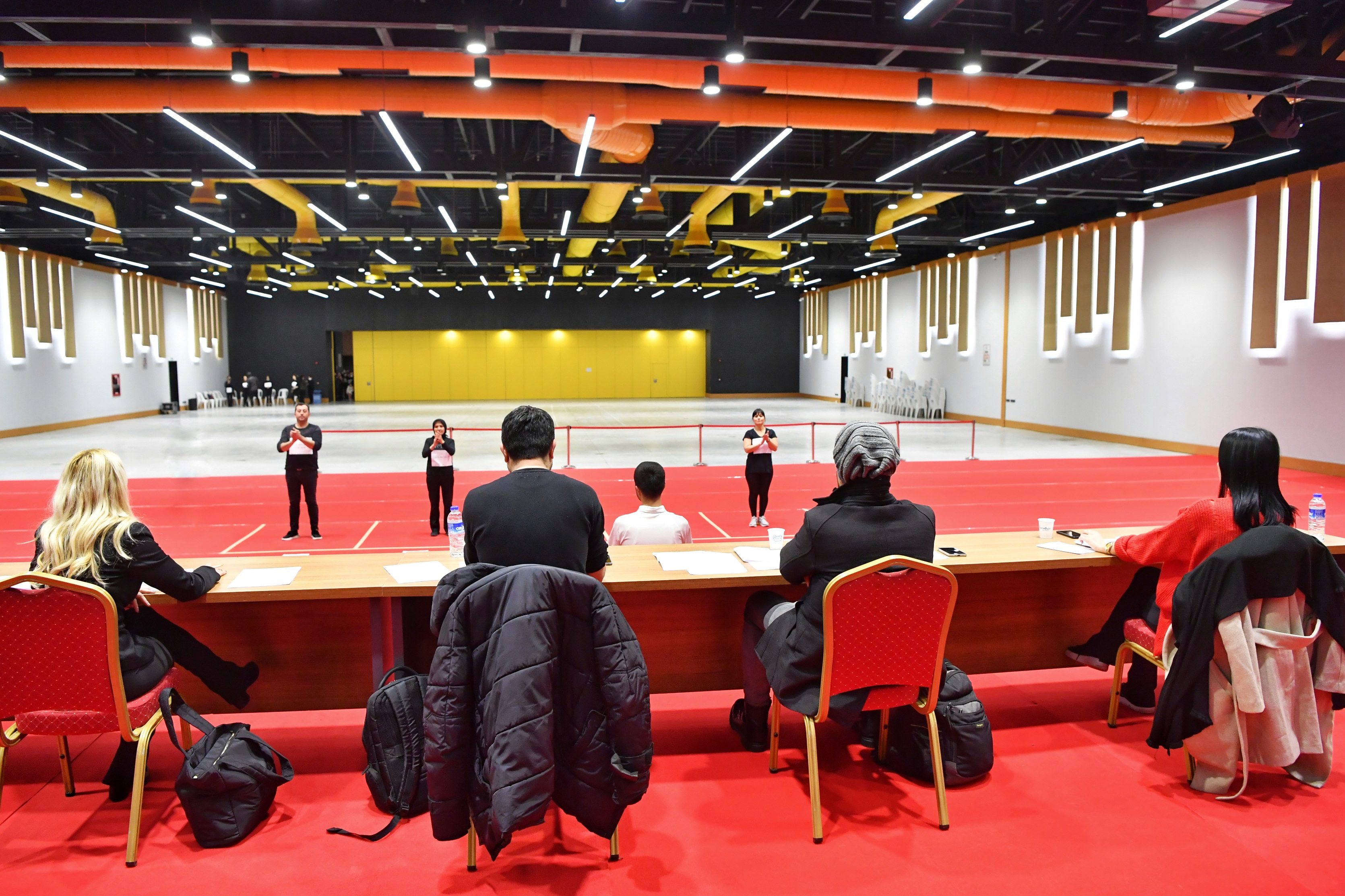 Konyaaltı Belediyesi Halk Oyunları Topluluğu, kadrosunu yeni üyeleriyle güçlendirdi.