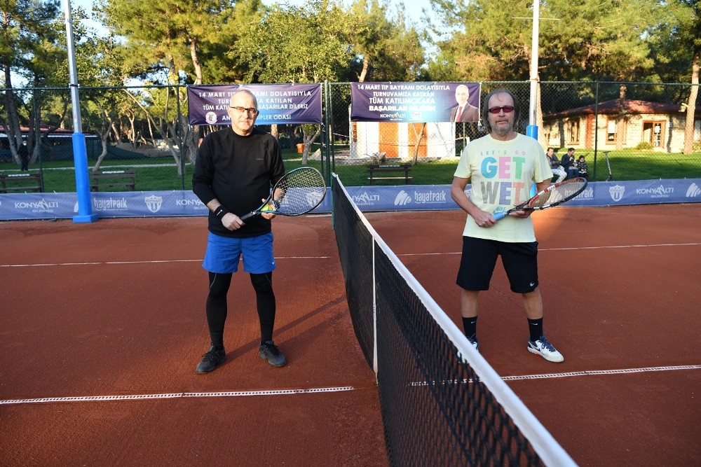 Konyaaltı Belediyesi ile Antalya Tabip Odası tenis turnuvası düzenleniyor