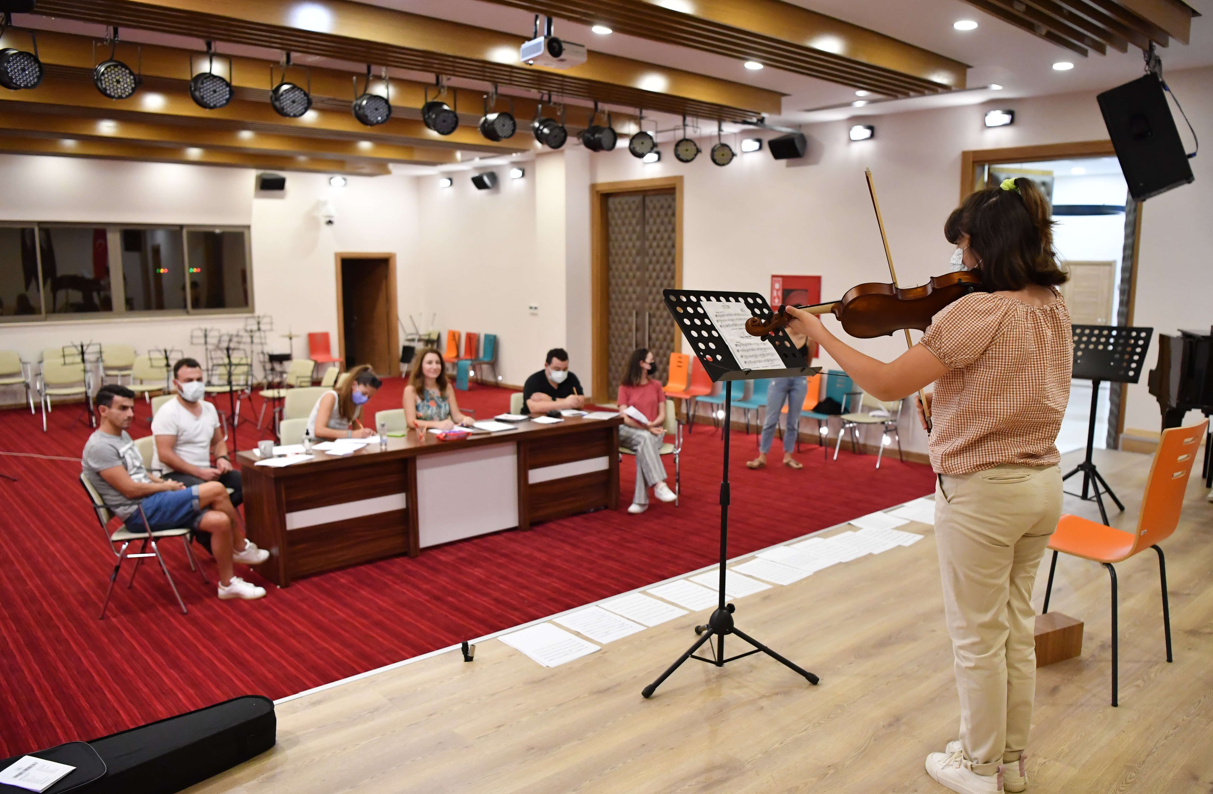 Konyaaltı Belediyesi Müzik Akademisi’ne yoğun ilgi