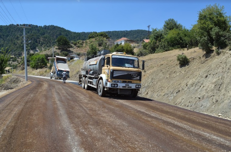 KONYAALTI VE KUMLUCA BAĞLANTI YOLU ASFALTLANIYOR