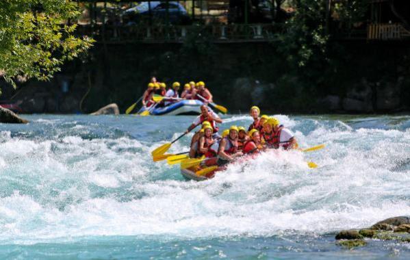 Köprülü Kanyon Milli Parkı içinde gerçekleştirilen rafting turları rezervasyonları başladı