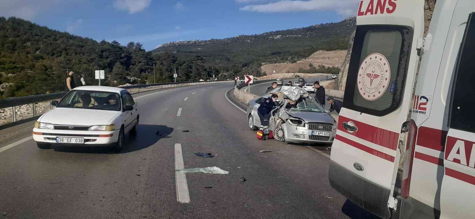Korkuteli- Antalya karayolunda meydana gelen kazada 1 ölü