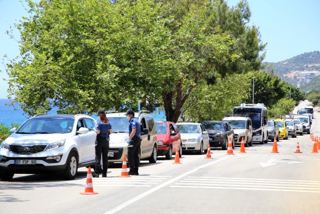 Korona virüsün giremediği turizm bölgesine girişte sıkı denetim