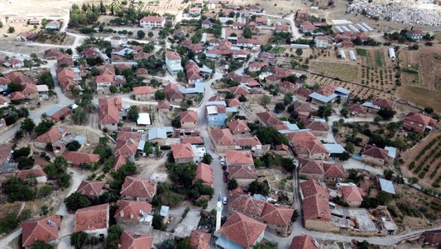 Köylülerin kurduğu güneş paneli, elektrik faturalarını yüzde 70, suyu ise yarı yarıya azalttı