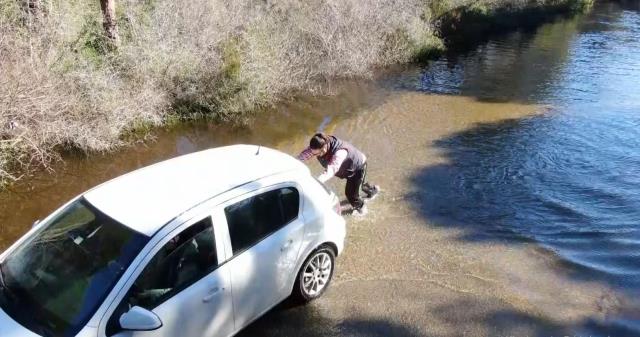 Kumköy'ün yolları adeta dereye dönüştü