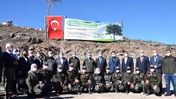 Kumluca'da  yanan alanda tohumlama çalışması yapıldı.