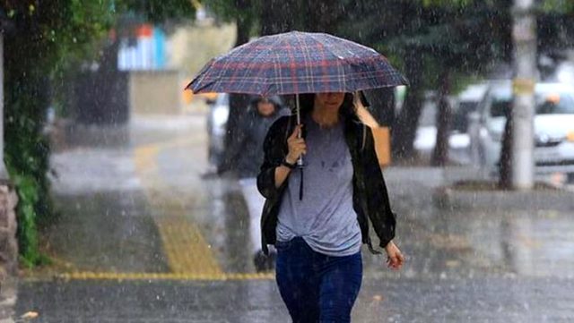 Kuvvetli yağışlara dikkat! Meteoroloji 3 kent için sel uyarısı yaptı