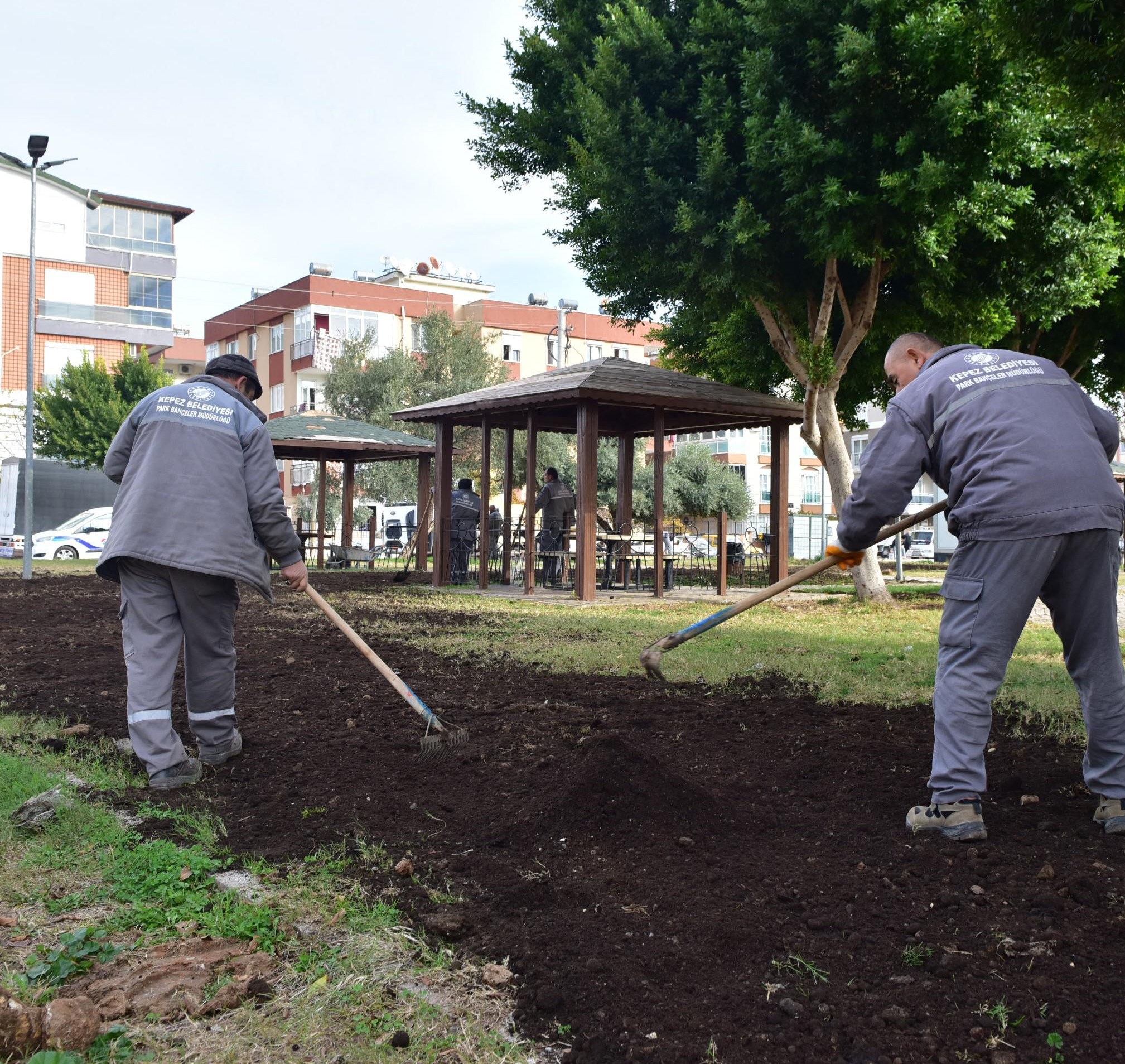 Kuzeyyaka Mahallesi’nde park yenime çalışması yapıldı