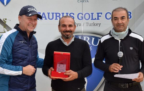 Mahmut Var Golf Turnuvası'nda şampiyon Recep Turan