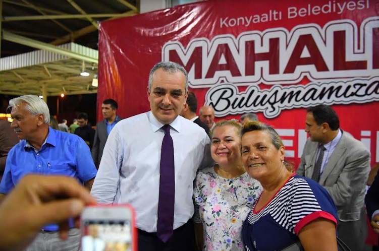 MAKAMDA DEĞİL MAHALLEDE BULUŞUYOR