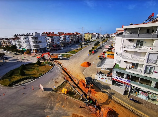 MANAVGAT’IN EN BÜYÜK MAHALLESİ SARILAR’DA BASINÇ SORUNU ÇÖZÜLÜYOR