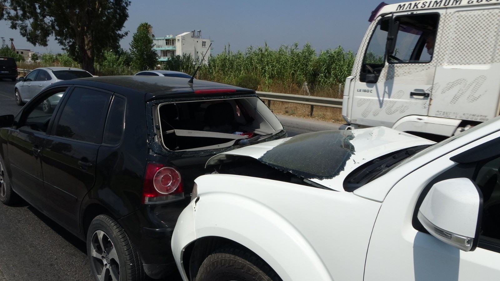 Manavgat'ta Zincirleme Kaza 1 Yaralı