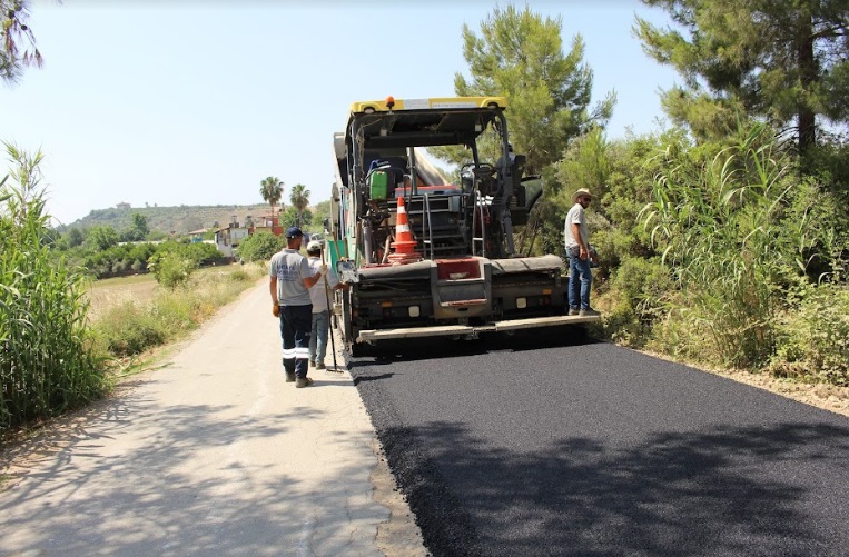 MANAVGAT YANGINI SONRASI BOZULAN YOLLAR ONARILIYOR