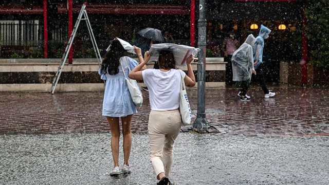 Meteoroloji'den İstanbul için sağanak yağış uyarısı