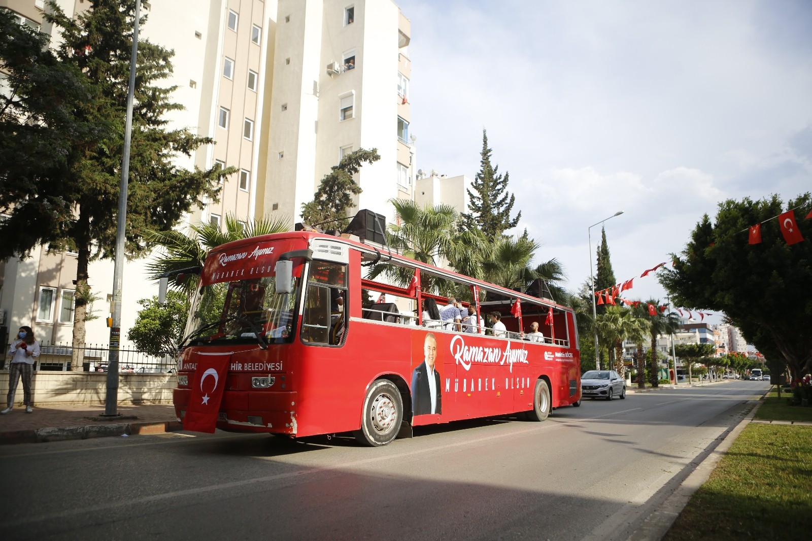 Mobil Ramazan Konserleri ile Konyaaltı ve Döşemealtı ilçesinde devam etti.