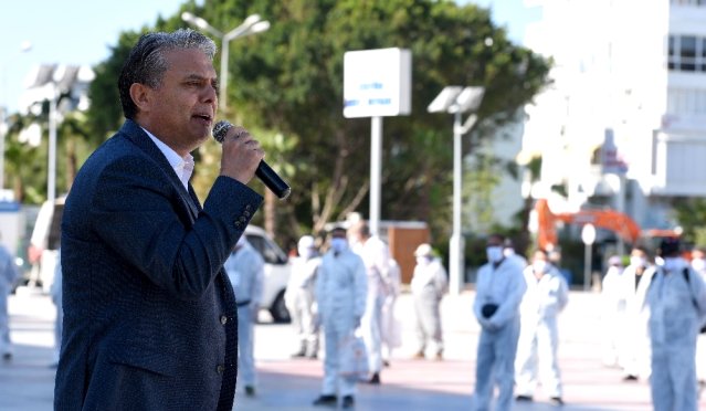 Muratpaşa Belediyesi 209 bin haneye maske ulaştırdı