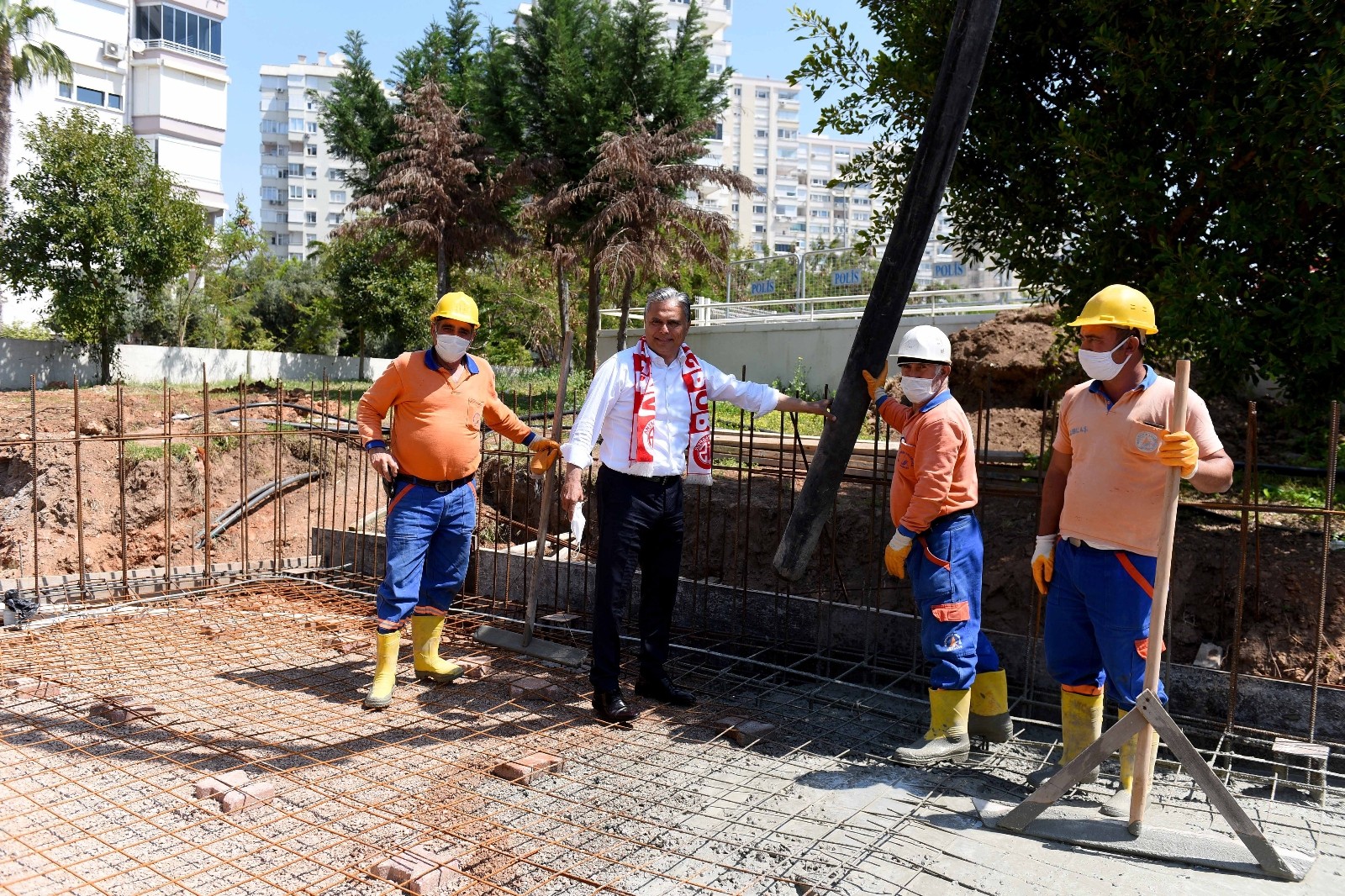 Muratpaşa Belediyesi Antalyaspor taraftarlarına lokal kazandırmak için düğmeye bastı.
