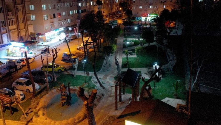 Muratpaşa Belediyesi'nin sağlık emekçilerine adadığı park, elektrik enerjisini kendi üretiyor