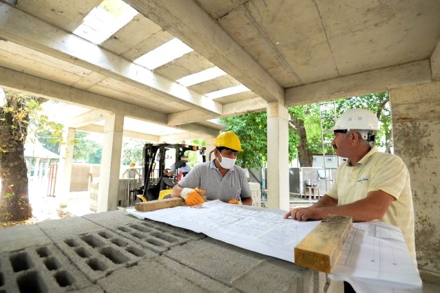  Muratpaşa Camii'nde inşaat sürüyor