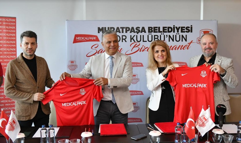 MURATPAŞA’NIN SULTANLARINA MEDİCAL PARK SPONSOR OLDU