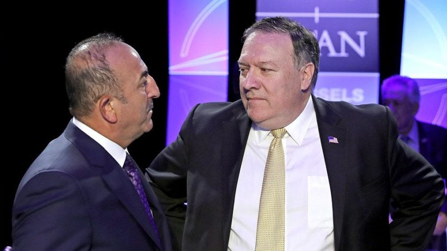 NATO zirvesine Çavuşoğlu ve Pompeo damga vurdu: Giderayak kapıştılar