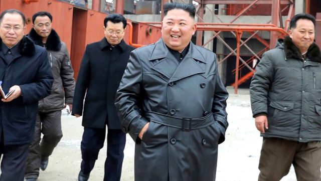 Öldüğü söylenen Kim Jong-un, uzun bir aradan sonra ilk kez ortaya çıktı