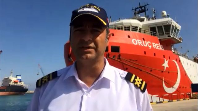 Oruç Reis gemisinin kaptanı: Gerilimin zirve yaptığı günlerde askeri gemiler moral verdi
