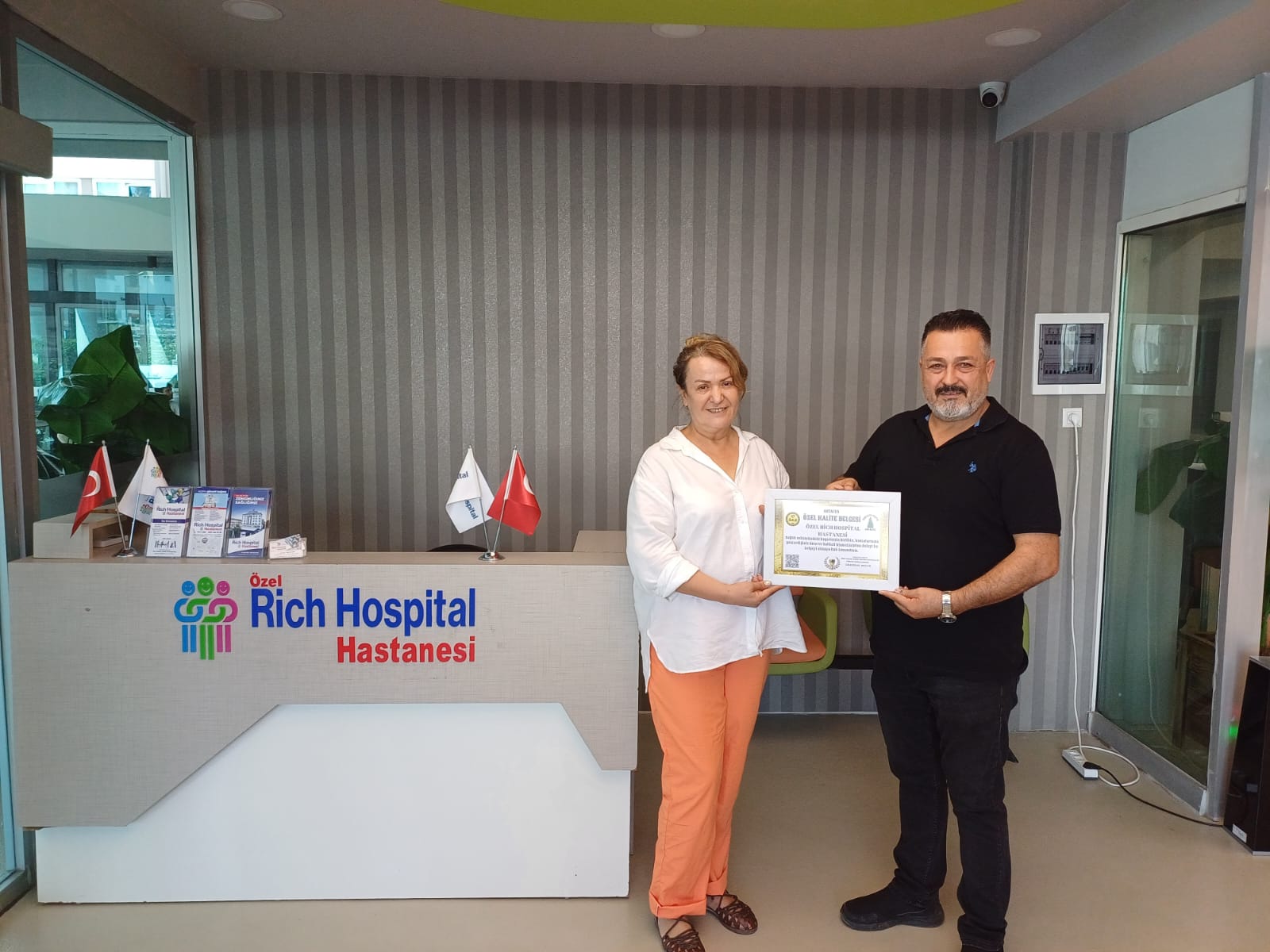 ÖZEL RİCH HOSPİTAL HASTANESİNE ÖZEL KALİTE BELGESİ VERİLDİ