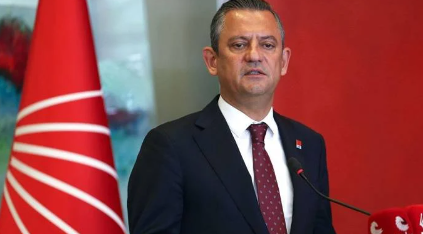 Özgür Özel’den Erdoğan’a Sert Yanıt: “Cunta başkanı olarak siyaseti noktalıyorsun”