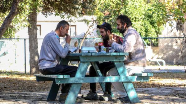 Parklar açık hava restoranı gibi