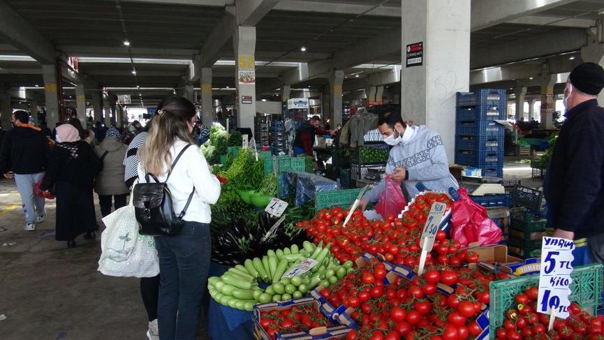 Ramazan alışverişine çıkan vatandaşlar fiyatlardan şikayetçi