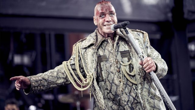 Rammstein grubunun vokalisti Till Lindemann, koronavirüse yakalandı